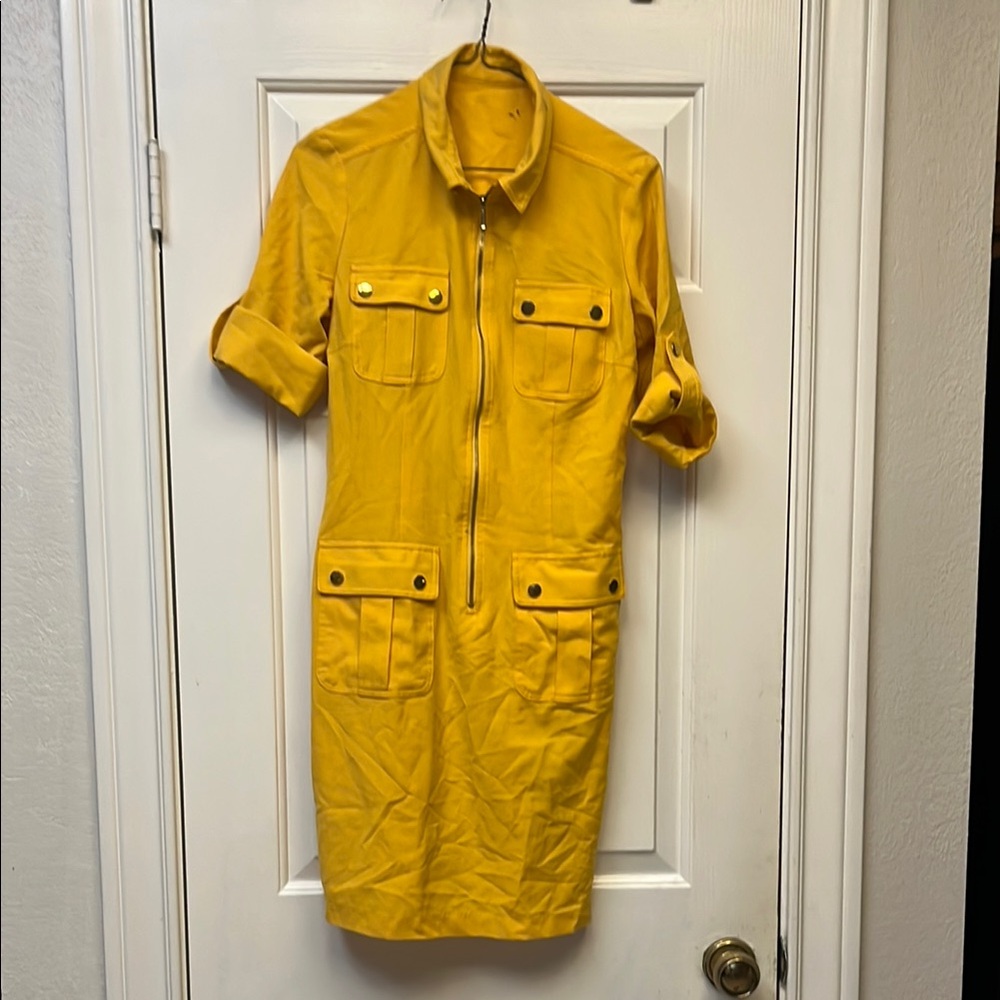 Sharagano Yellow Utility Dress with Pockets S.  No brand tag. Missing belt